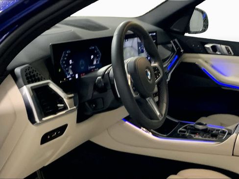 Certified 2026 BMW X5 M60i AWD/4WD image 7