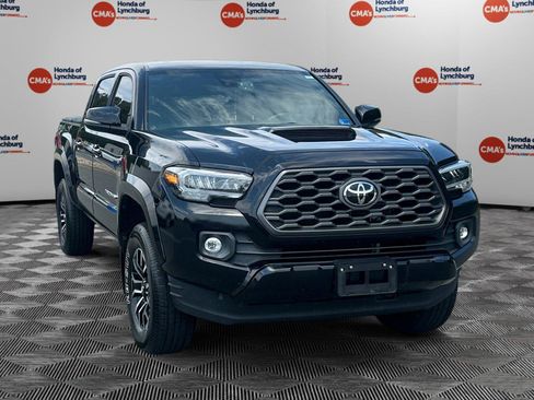 Used 2020 Toyota Tacoma TRD Sport w/ TRD Premium Sport Package AWD/4WD image 7