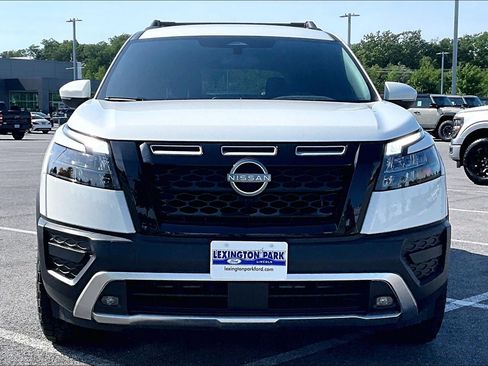 Used 2025 Nissan Pathfinder Rock Creek AWD/4WD image 2