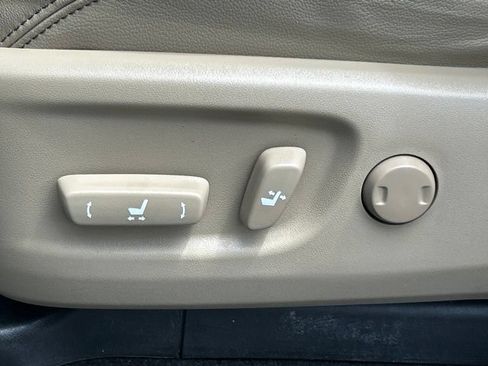Used 2019 Toyota 4Runner Limited AWD/4WD image 22