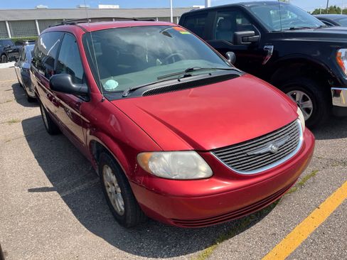 Used 2003 Chrysler Town & Country EX FWD image 18