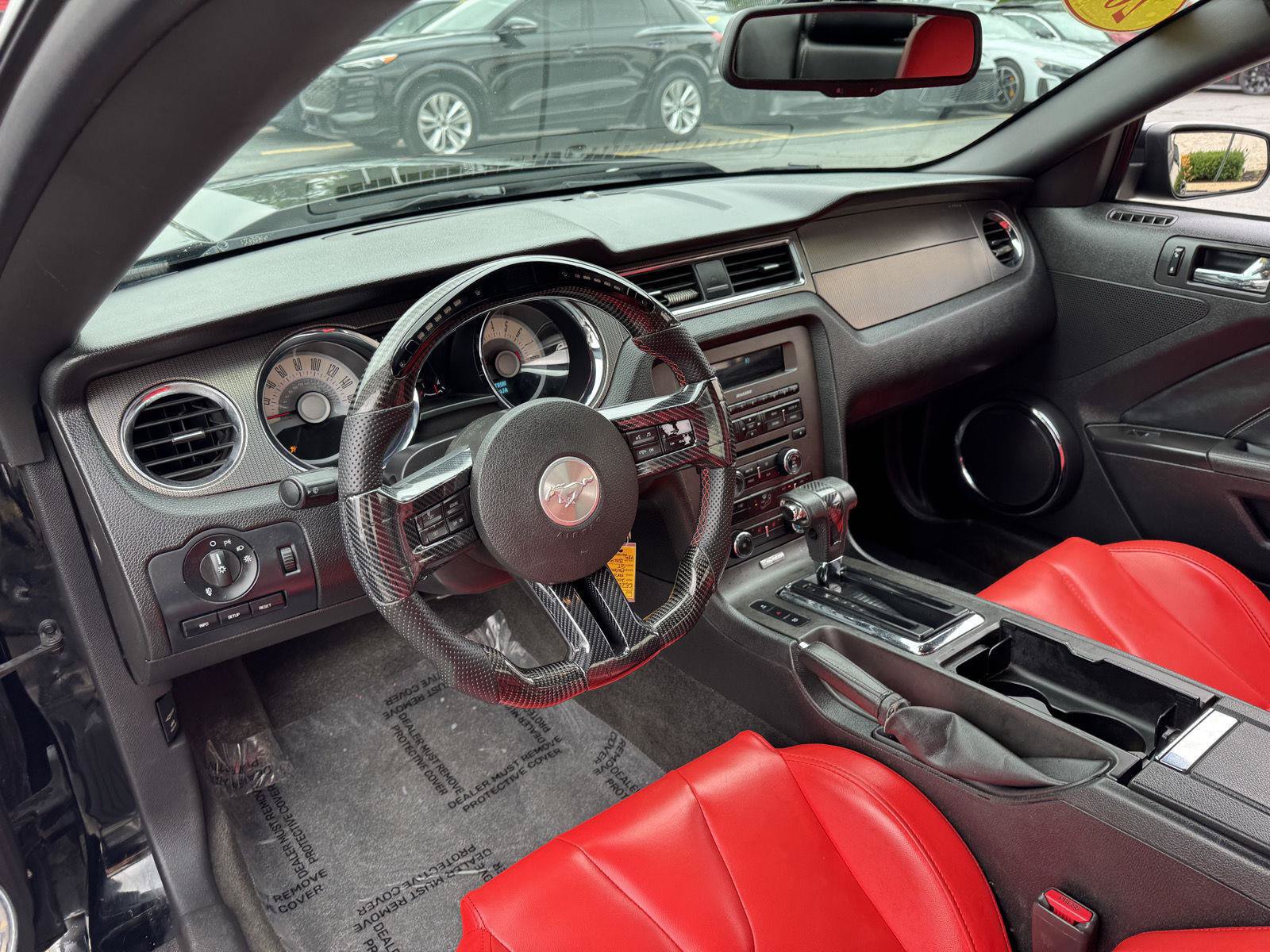 Used 2012 Ford Mustang GT Premium w/ HID Headlamps & Security Pkg RWD image 28