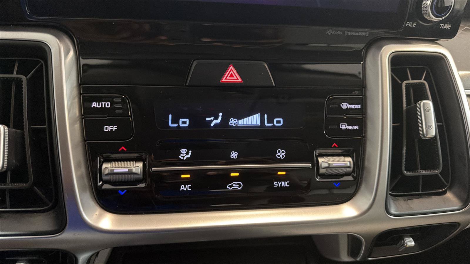 Used 2022 Kia Sorento S FWD image 18