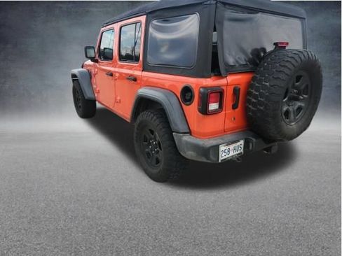 Used 2018 Jeep Wrangler Unlimited Sport AWD/4WD image 4