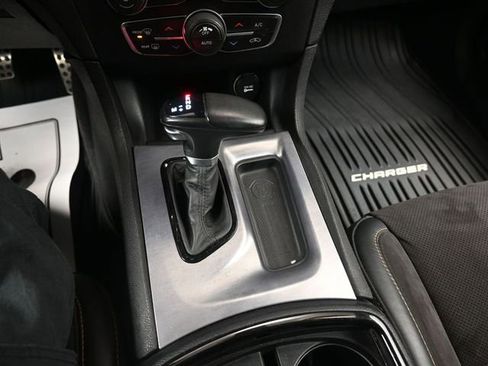 Used 2017 Dodge Charger R/T image 11