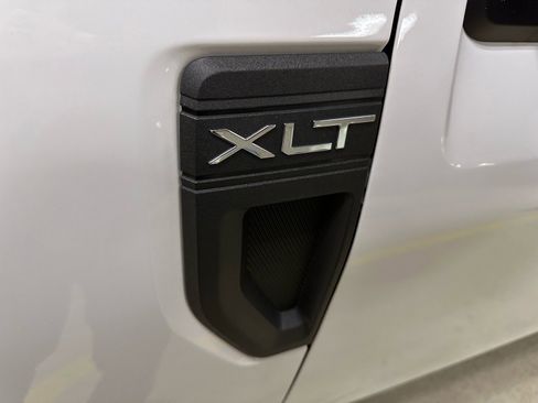 Certified 2024 Ford Maverick XLT image 6