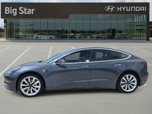 Used 2018 Tesla Model 3 Long Range RWD image 2