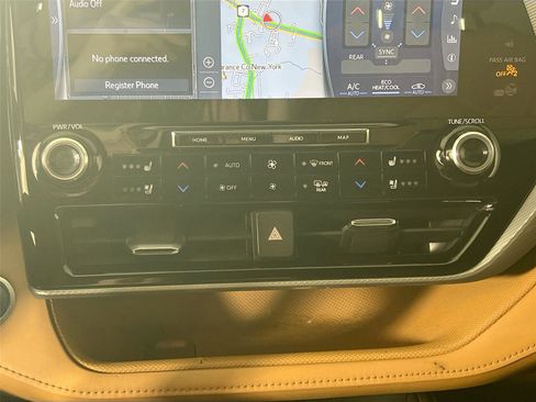 Used 2020 Toyota Highlander Platinum AWD/4WD image 14