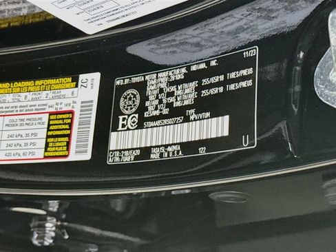 Used 2024 Toyota Grand Highlander AWD image 33