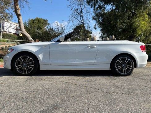 Used 2013 BMW 128i Convertible w/ Premium Pkg image 3