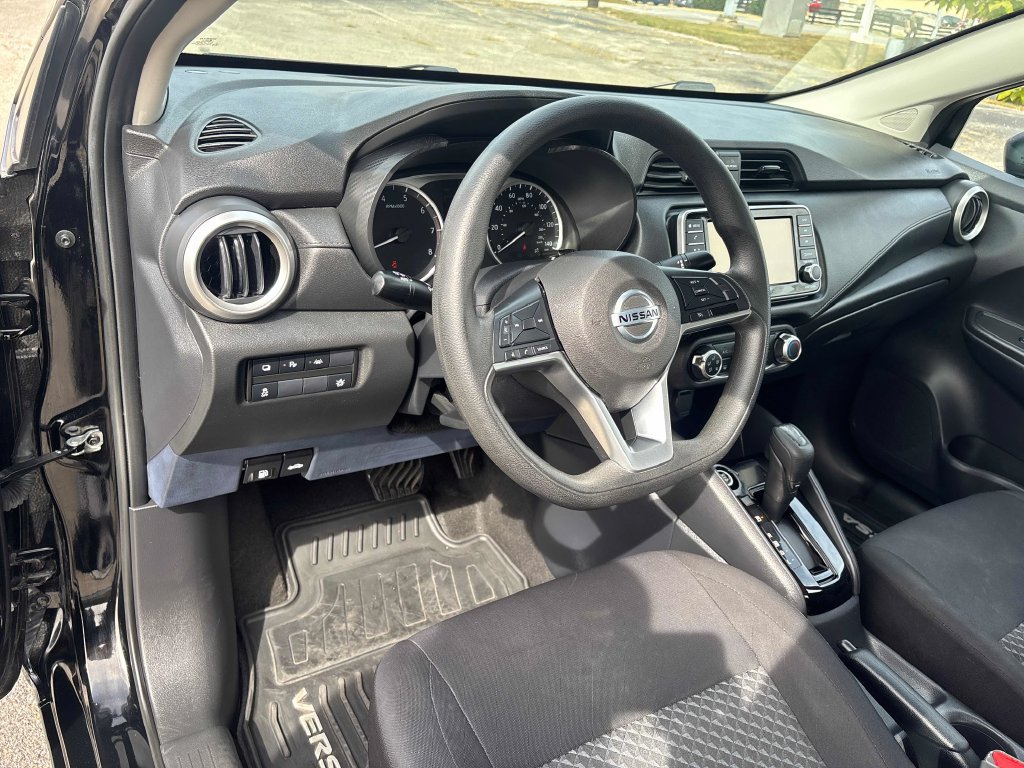 Used 2021 Nissan Versa S FWD image 11