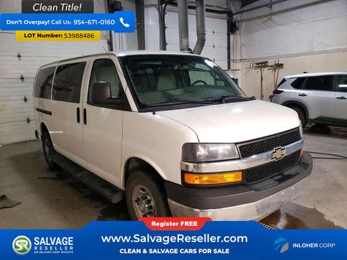 Used 2017 Chevrolet Express 3500 LT w/ LT Preferred Equipment Group RWD image 5