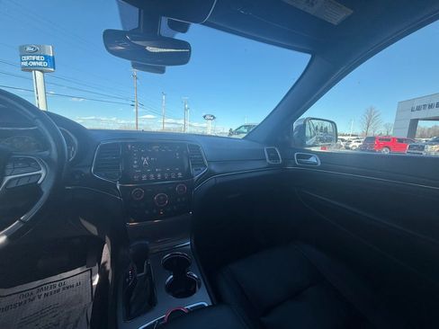 Used 2021 Jeep Grand Cherokee Limited image 15