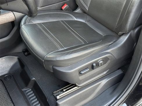 Used 2023 GMC Sierra 2500 Denali w/ Denali Black Diamond Edition image 14