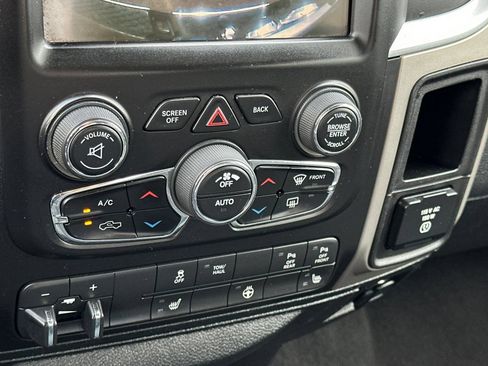 Used 2016 RAM 1500 Big Horn AWD/4WD image 19