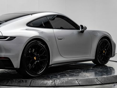 Used 2024 Porsche 911 Carrera GTS image 19
