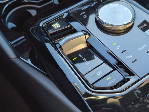 Used 2024 BMW 530i w/ M Sport Package image 26