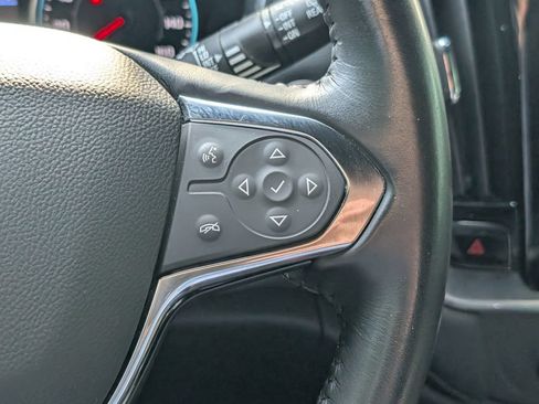 Used 2022 Chevrolet Traverse LT FWD image 22