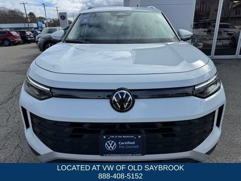 Certified 2025 Volkswagen Tiguan SE AWD/4WD image 2