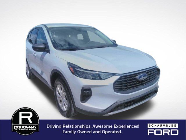 Used 2025 Ford Escape Active AWD/4WD image 2