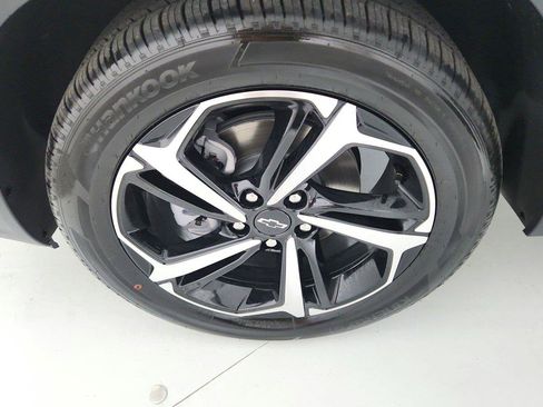 Used 2023 Chevrolet TrailBlazer RS w/ Sun and Liftgate Package FWD image 39