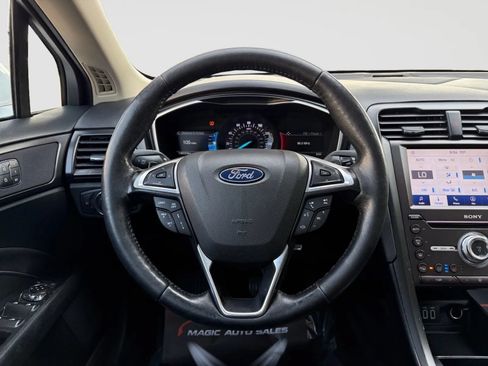 Used 2020 Ford Fusion Titanium AWD/4WD image 29