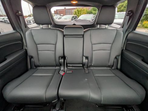Used 2023 Honda Passport EX-L image 16