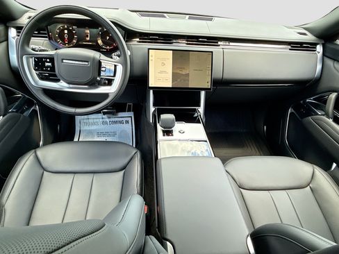 New 2026 Land Rover Range Rover Long Wheelbase SE AWD/4WD image 16