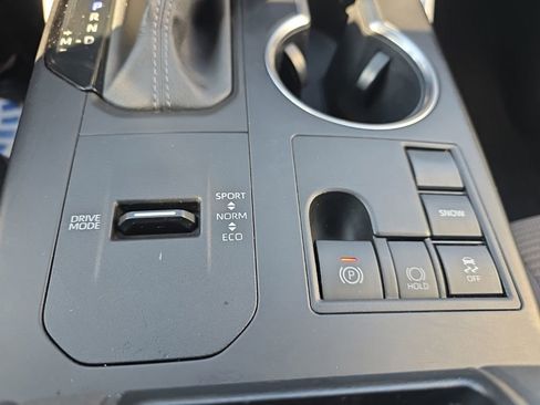 Used 2024 Toyota Highlander LE image 30