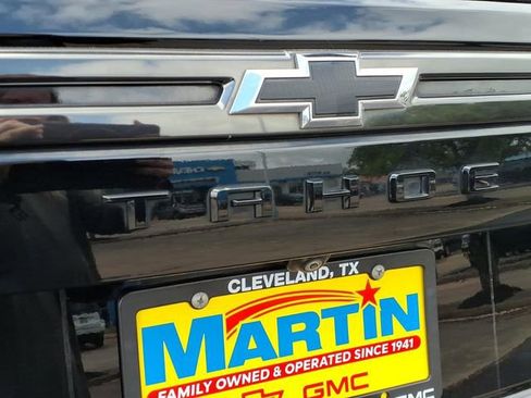 Used 2021 Chevrolet Tahoe Z71 image 11