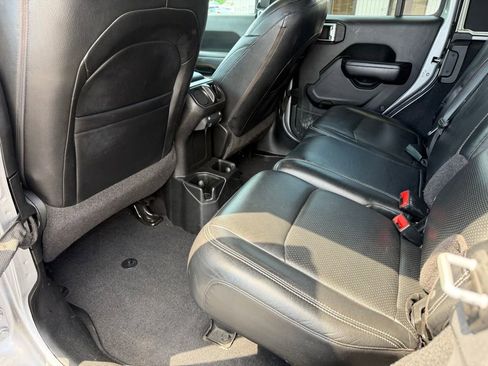 Used 2019 Jeep Wrangler Unlimited Sport AWD/4WD image 16