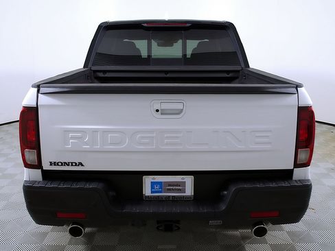 New 2026 Honda Ridgeline Black Edition image 8