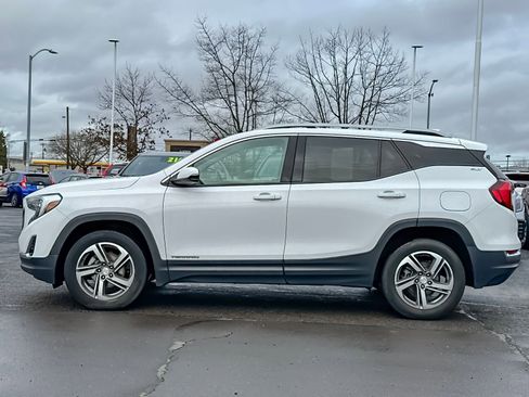 Used 2020 GMC Terrain SLT image 6