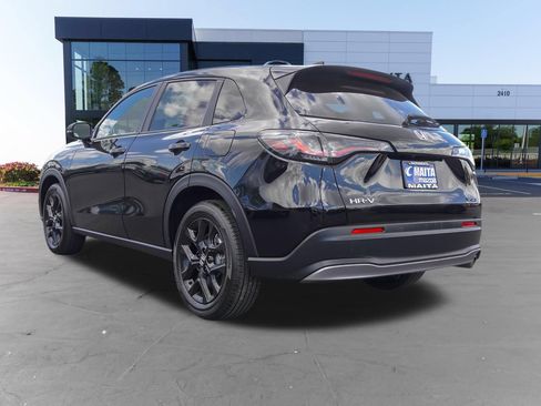 Used 2025 Honda HR-V Sport image 5