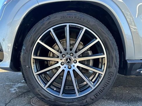 Used 2026 Mercedes-Benz GLS 580 4MATIC image 11