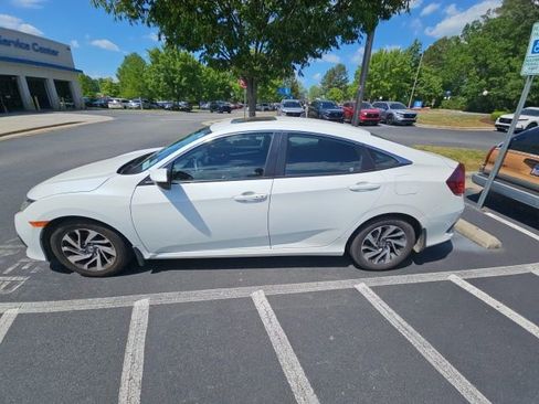 Used 2016 Honda Civic EX image 1