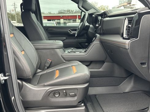 Used 2024 GMC Sierra 2500 AT4 w/ AT4 Premium Plus Package image 12