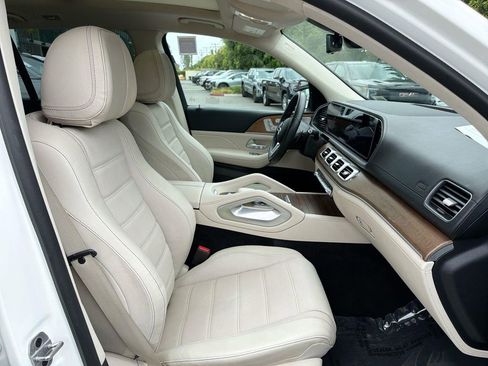 Used 2022 Mercedes-Benz GLS 450 4MATIC image 34