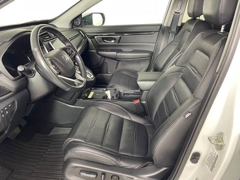 Used 2020 Honda CR-V Touring image 2