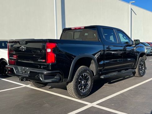 Used 2024 Chevrolet Silverado 1500 ZR2 w/ Technology Package image 3