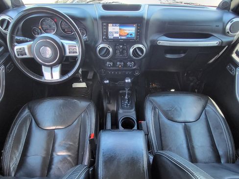 Used 2014 Jeep Wrangler Unlimited Rubicon AWD/4WD image 13