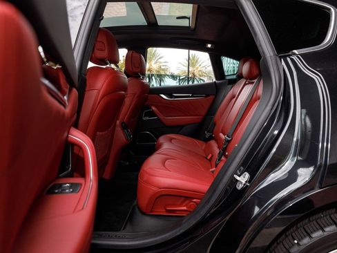 Certified 2022 Maserati Levante GT AWD/4WD image 22