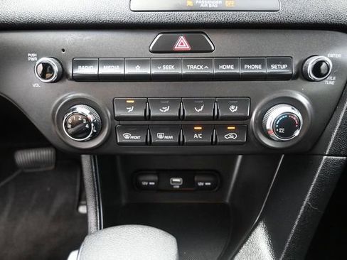 Used 2020 Kia Sportage LX FWD image 27