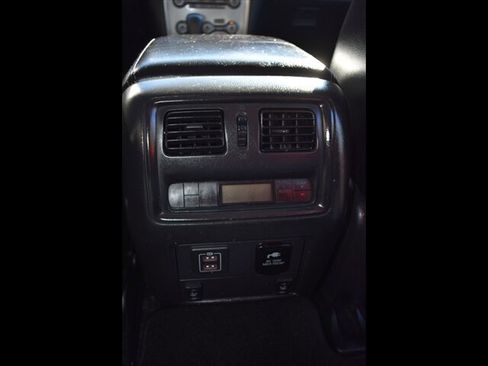 Used 2018 Nissan Pathfinder SL w/ Midnight Edition Package image 31