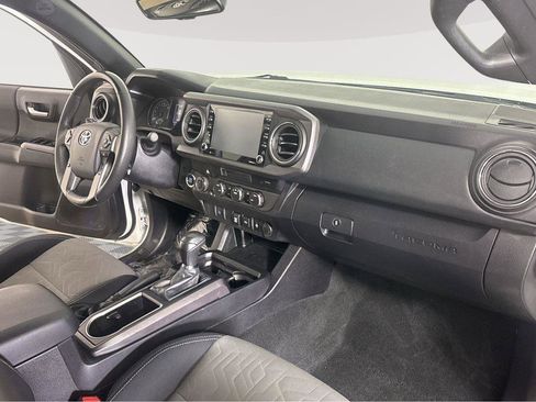 Used 2023 Toyota Tacoma TRD Off-Road image 34