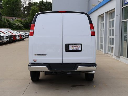 New 2025 Chevrolet Express 3500 Extended w/ Driver Convenience Package image 9