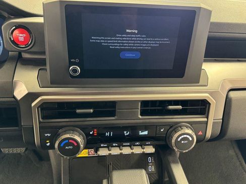 Used 2025 Toyota 4Runner TRD Off-Road image 6