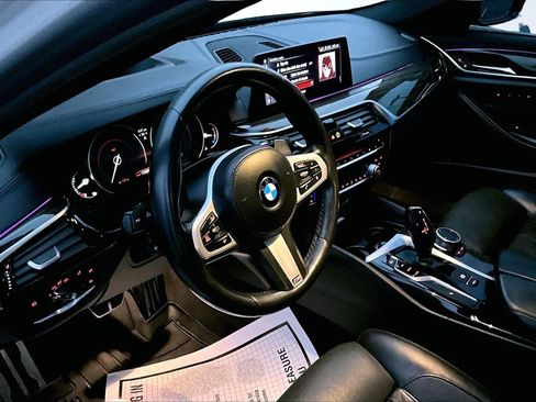 Used 2018 BMW 540i image 17