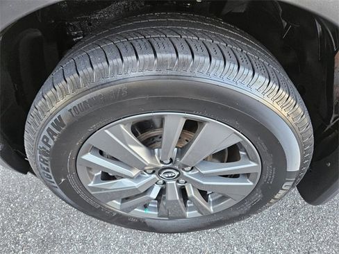 Used 2022 Nissan Pathfinder SV w/ SV Premium Package image 20