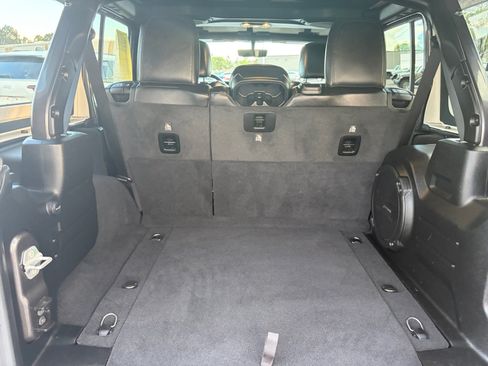 Used 2021 Jeep Wrangler Unlimited Sahara AWD/4WD image 27